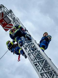 PHOTO-2025-04-13-22-05-07 2 Kopie.jpg